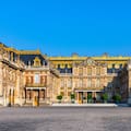 Cómo es y cuánto cuesta alojarse en el hotel que está dentro del Palacio de Versalles