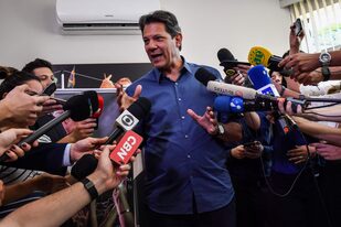 Haddad habló ayer con la prensa en el Instituto Lula, en San Pablo