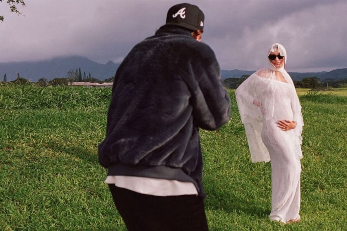 Hailey y Justin Bieber renovaron los votos en una ceremonia íntima en Hawaii