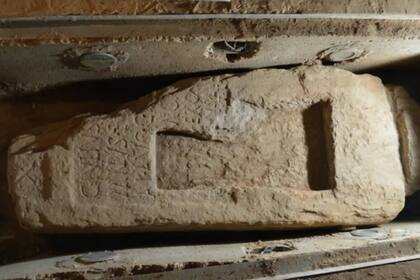 Hallan en España una lápida de origen romano que podría revelar el periodo verdadero en que se efectuó la expansión del imperio a esa región