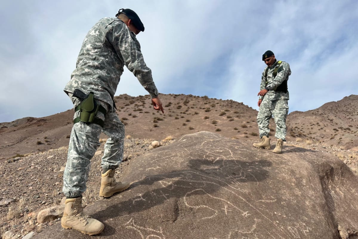 Hallan en las cumbres sanjuaninas petroglifos de comunidades indígenas precolombinas
