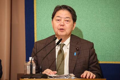 Hallan presuntos huesos humanos en mina japonesa de la Segunda Guerra Mundial