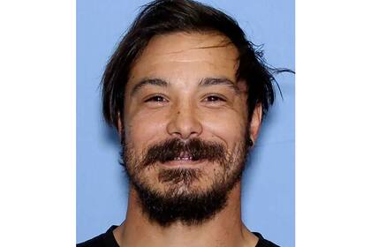 Hallan restos que podrían ser de Travis Decker, buscado por la muerte de sus tres hijas