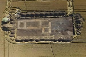 Hallan un henge oculto hace siglos en medio de un campo inglés