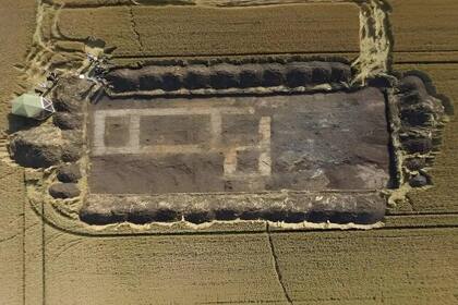 Hallan un henge oculto hace siglos en medio de un campo inglés