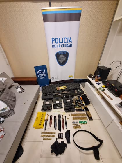 Hallaron al hombre que estuvo a los tiros en un balcón y le secuestraron un arsenal