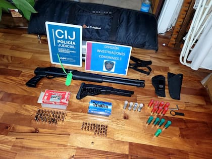 Hallaron al hombre que estuvo a los tiros en un balcón y le secuestraron un arsenal