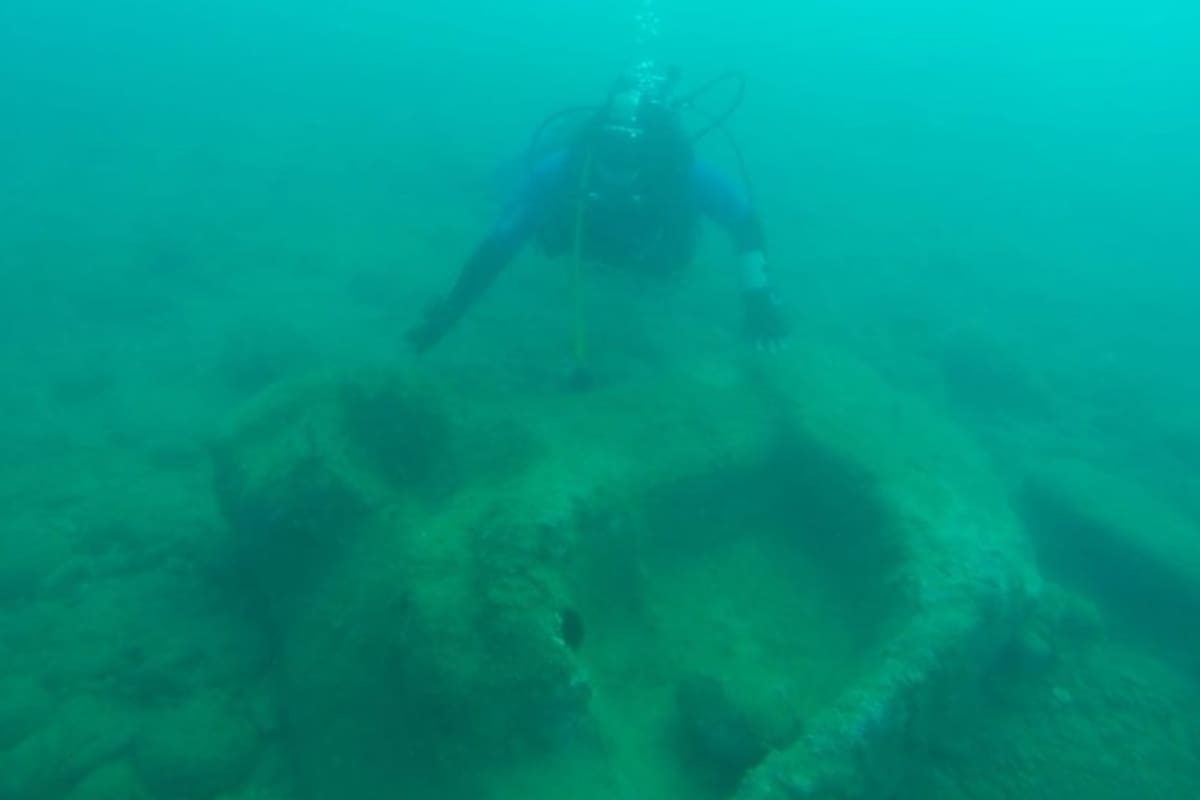 Hallazgo en lo profundo: encuentran una parte del Templo de Zeus y está intacta