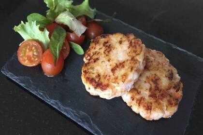 Hamburguesas de pescado, de carne y de pollo