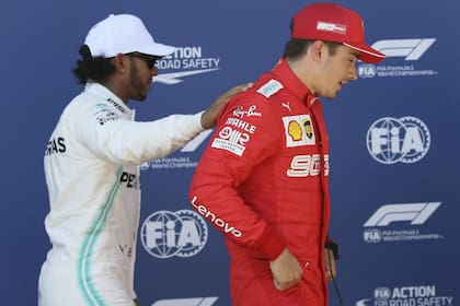 Hamilton felicita a Leclerc; luego sería sancionado