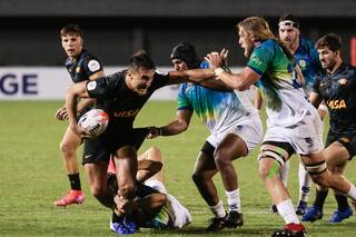 Jaguares XV se las veía oscuras, pero terminó venciendo ampliamente a Cobras Brasil XV