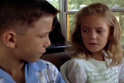Hanna Hall como la pequeña Jenny