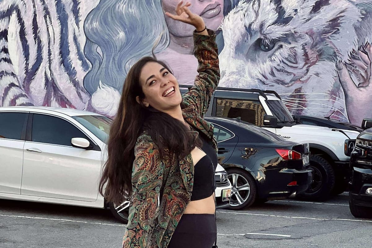 Hannah Kobayashi, originaria de Hawái, lleva más de una semana desaparecida después de perder una conexión de vuelo en Los Ángeles