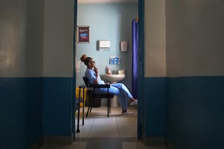 Mujeres mueren en África mientras EE.UU. intensifica su batalla global contra el aborto