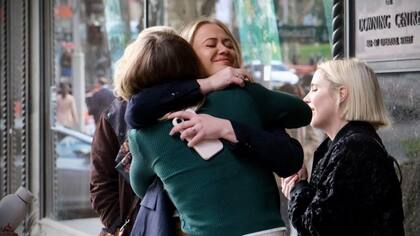 Hannah y Jess estuvieron en el juicio contra su agresor y celebraron su inédita condena.