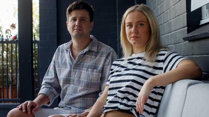 Hannah y su pareja, Kris, esperan que su caso sirva para que las autoridades australianas asuman la gravedad del problema de los deepfakes.