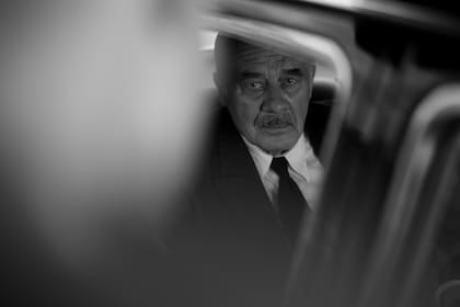 “Hans es básicamente un regalo para el mundo. Tiene un conocimiento muy amplio sobre la familia Mann, y es escritor él mismo, lo que también lo hace estar destinado a este papel. Hasta se parece físicamente”, destaca Hüller sobre Hanns Zischler