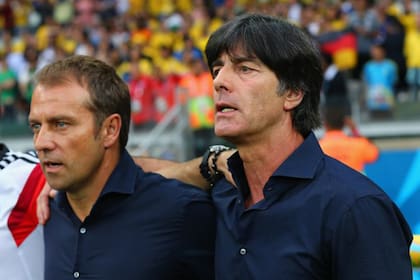 Hansi Flick junto con Joachim Löw, el DT de la selección de Alemania y de quien fue asistente durante ocho años.