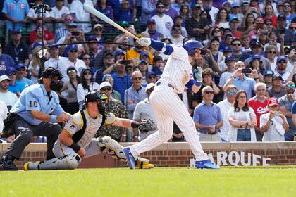 Happ conecta sencillo decisivo en la 10ma y Cachorros vencen 3-2 a Piratas