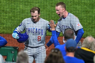 Happ vuelve a batear jonrón y Cachorros vencen 7 a 2 a Piratas para que Skenes hile tres derrotas