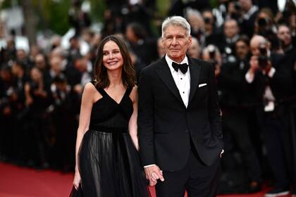 Harrison Ford y Calista Flockhart asistieron al Festival Anual de Cine de Cannes, pero llamaron la atención en redes sociales por dos detalles privados