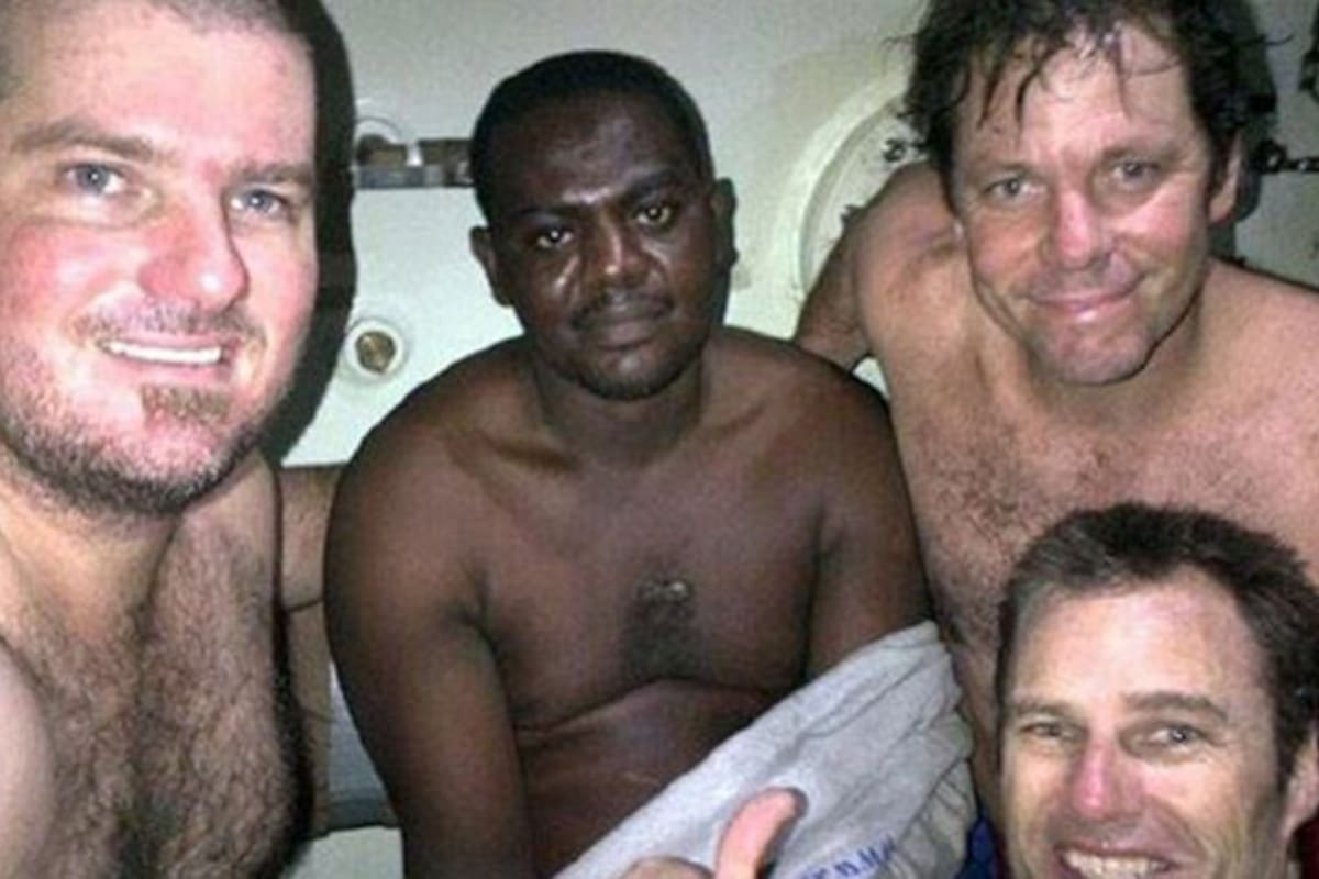 Harrison Okene tras ser rescatado en mayo de 2013.