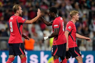 Con dobletes de Kane y Saka, Inglaterra aplasta 7-0 a Croacia en la Liga de Naciones