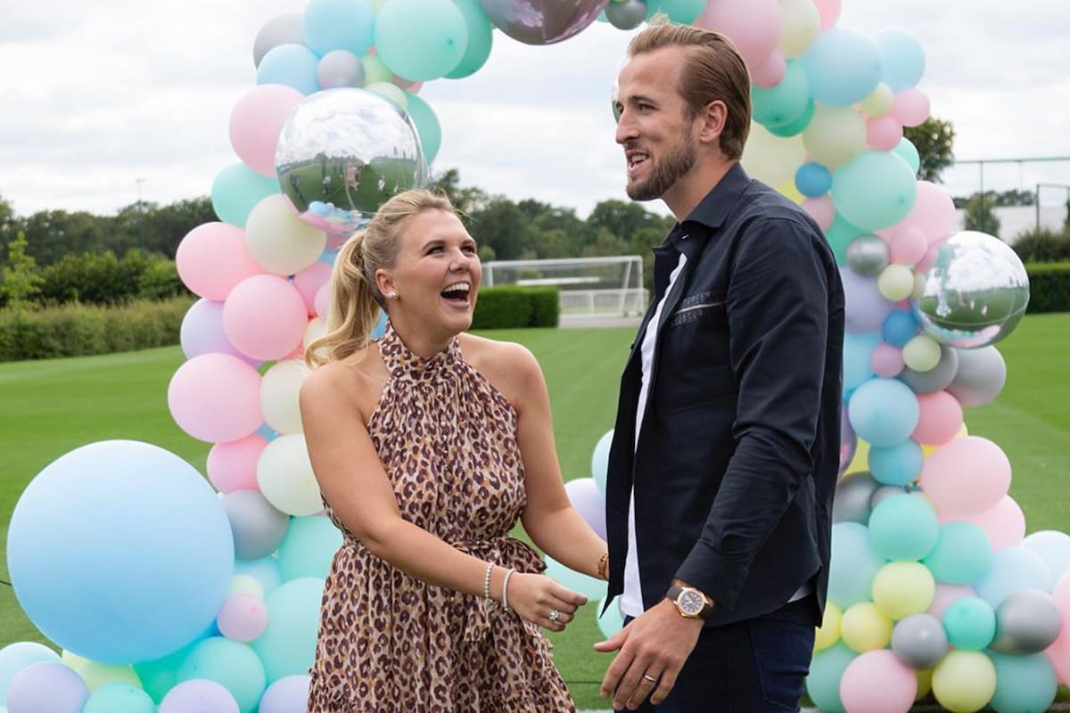 Harry Kane con su esposa y novia de toda la vida, Katie Goodland.