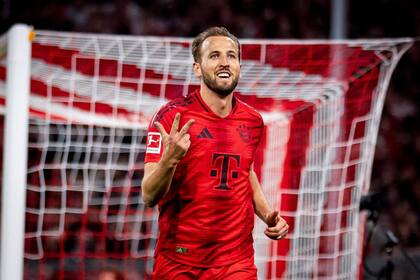 Harry Kane es la principal referencia de ataque de Bayern Múnich; recientemente ganó su primer título como profesional, la Bundesliga