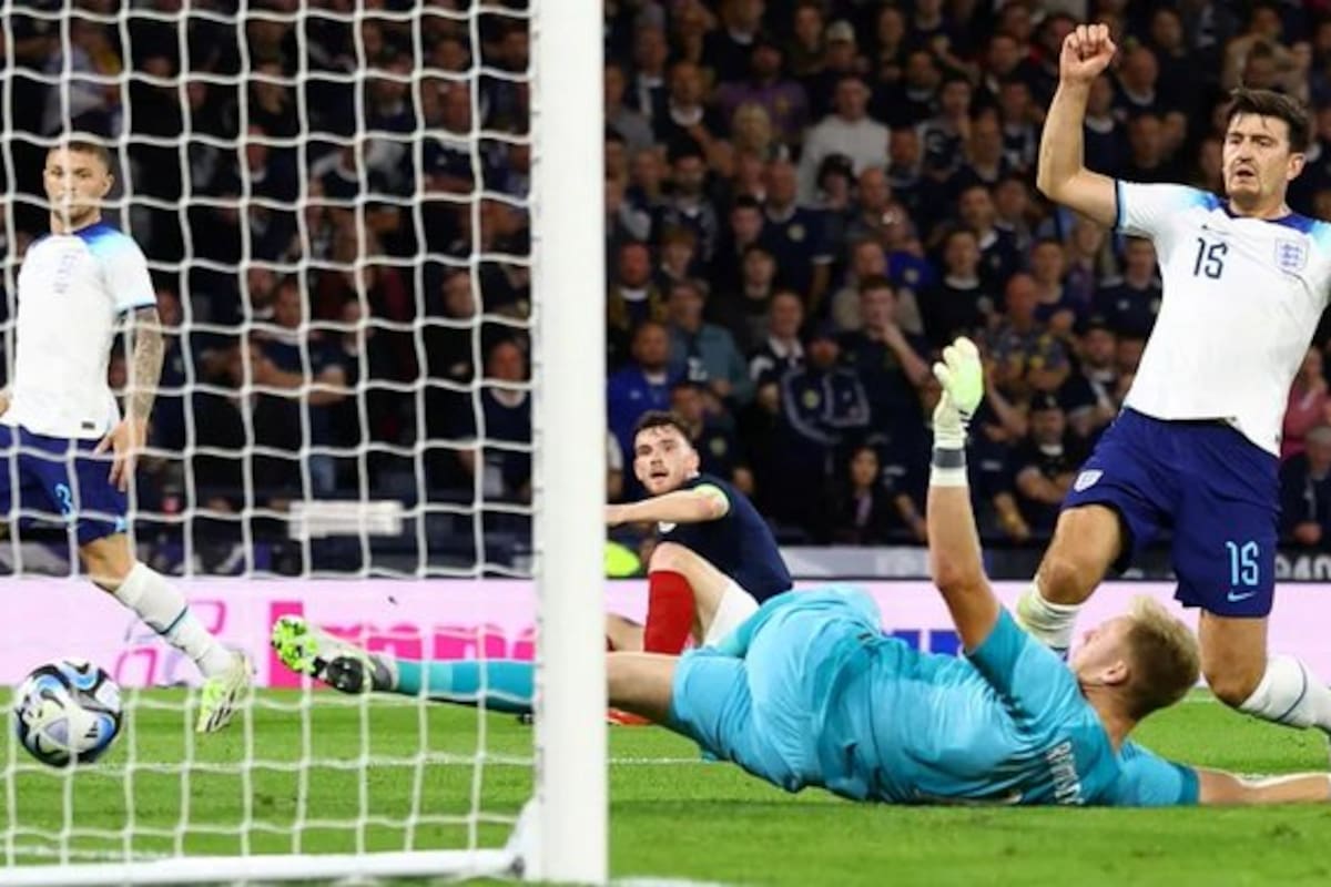 Harry Maguire desvió el centro y convirtió en contra, en el partido amistoso entre Inglaterra y Escocia