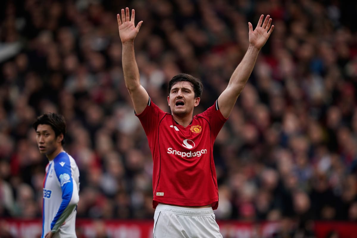 Harry Maguire había regresado a la selección inglesa en la fecha FIFA de marzo, pero finalmente no sería tenido en cuenta en la lista definitiva para el Mundial.