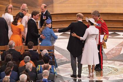 Harry y Meghan estuvieron tomados de la mano durante toda la ceremonia.