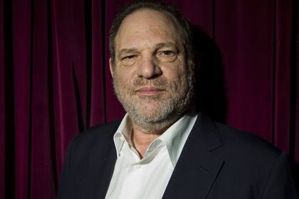 Las víctimas de abusos del productor cinematográfico Harvey Weinstein lo denunciaron en ambos medios periodísticos, desatando una catarata de denuncias en todos los ámbitos y cambios en la industria del entretenimiento