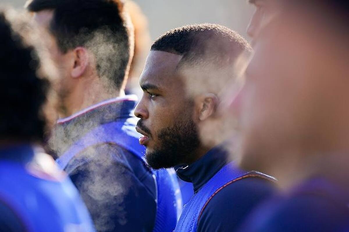 Hassane Kolingar en un entrenamiento previo al 6 Naciones 2021.