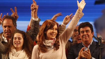 Según el escrutinio definitivo, Cristina Kirchner superó a Esteban Bullrich por 20.324 votos