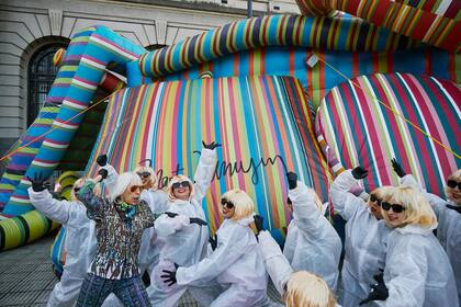 Hasta el domingo se puede visitar la escultura inflable de Marta Minujín en el Palacio Libertad