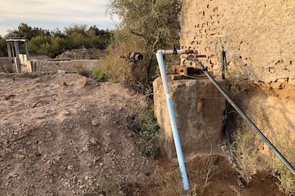 Hasta hoy la gente sigue tomando el agua del pozo que está muy cerca del río y no es apta para su consumo