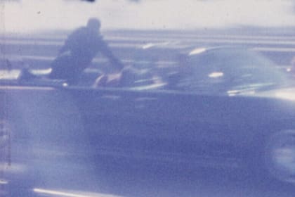 Hasta la aparición del film el trayecto de Kennedy hacia el hospital solo había sido registrado en 3 fotografías. Créditos: RR Auctions