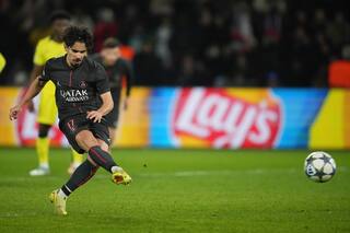 'Hat trick' de Vitinha ayuda al PSG a remontar 2 veces y vencer 5-3 al Tottenham en Champions