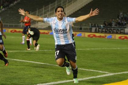 Hauche, figura y goleador de Racing en el clásico