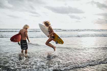 Hawái es un lugar muy elegido por los surfistas de todo el mundo (imagen ilustrativa)