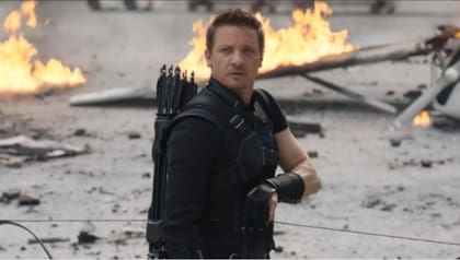 Hawkeye está protagonizada por Jeremy Renner, como Clint Barton