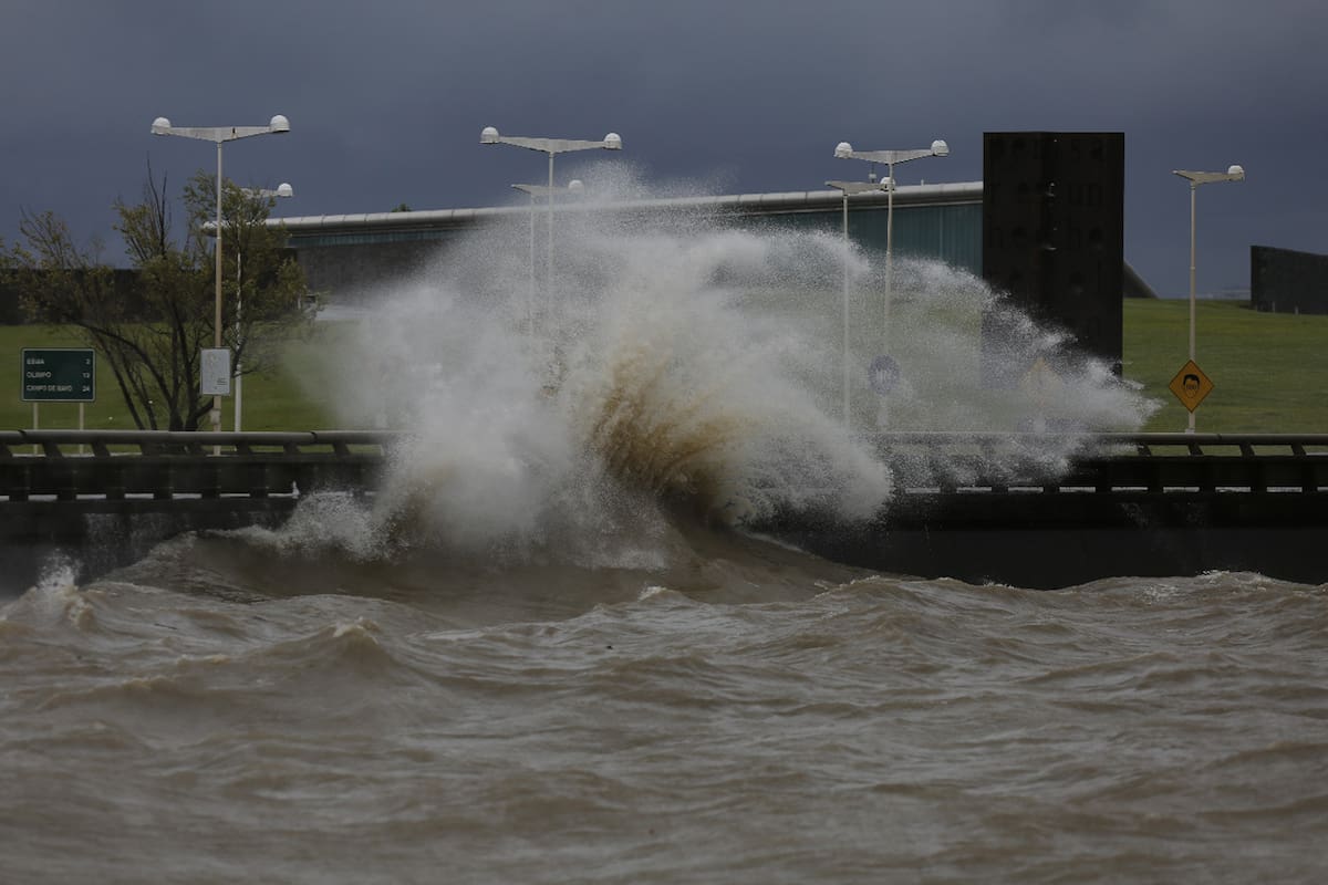 Hay alerta por sudestada para las zonas linderas al Río de la Plata