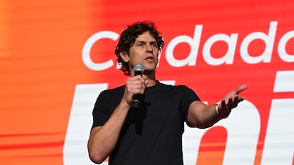 “Hay algo de lo que digo que no les gusta; las cosas que pienso...pero no las voy a cambiar por una elección o por presión”, destacó más temprano el propio Lousteau