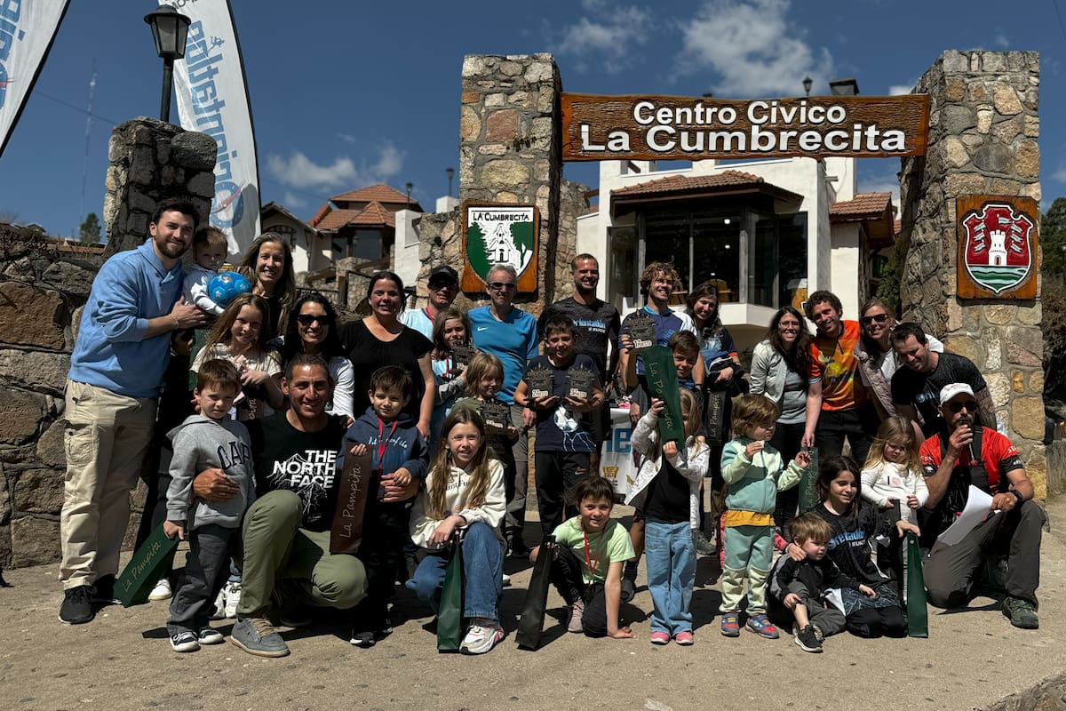 “Hay algo maravilloso de la categoría familiar del Orientatlón: aunque los chicos participan acompañados por sus padres, dejan rápidamente de ser simples acompañantes para transformarse en protagonistas”, señala Pablo Bravo, uno de los guías de la carrera