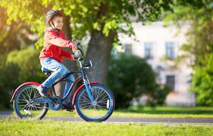 "Hay algo que te produce alegría y se confunde con felicidad. Por ejemplo, cuando le comprás una bicicleta a tu hijo pensás que se va a poner feliz. No, estará contento", dice