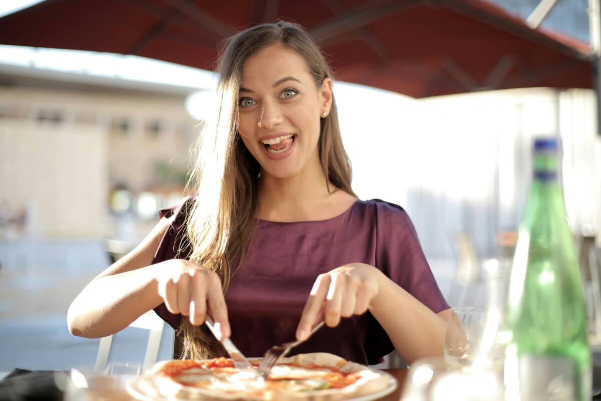 Hay algunos alimentos que los expertos recomiendan no consumir si se quiere vivir más (Foto ilustrativa: PEXELS)