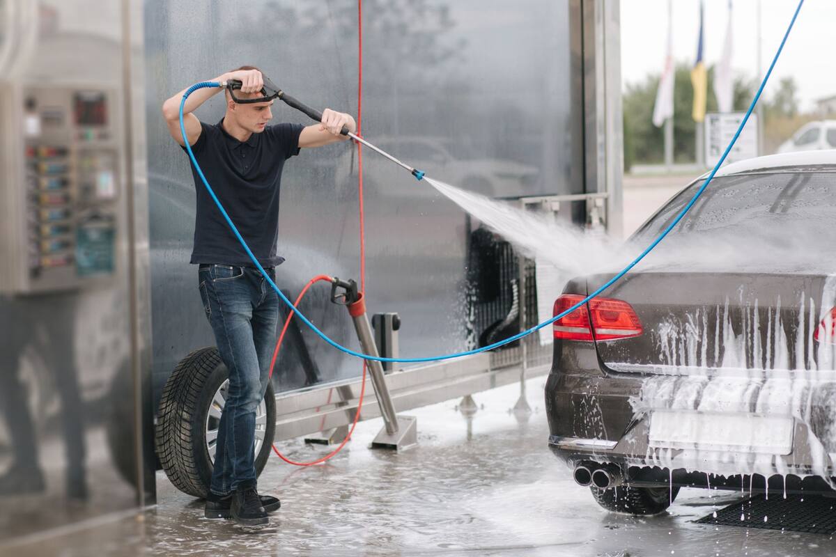 Hay algunos trucos para lavar el auto de manera más eficiente