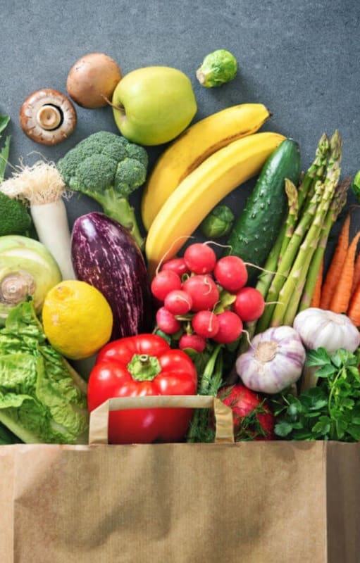 Hay alimentos que una vez abiertos se deben consumir, otros, con retirarles la parte afectada, alcanza
