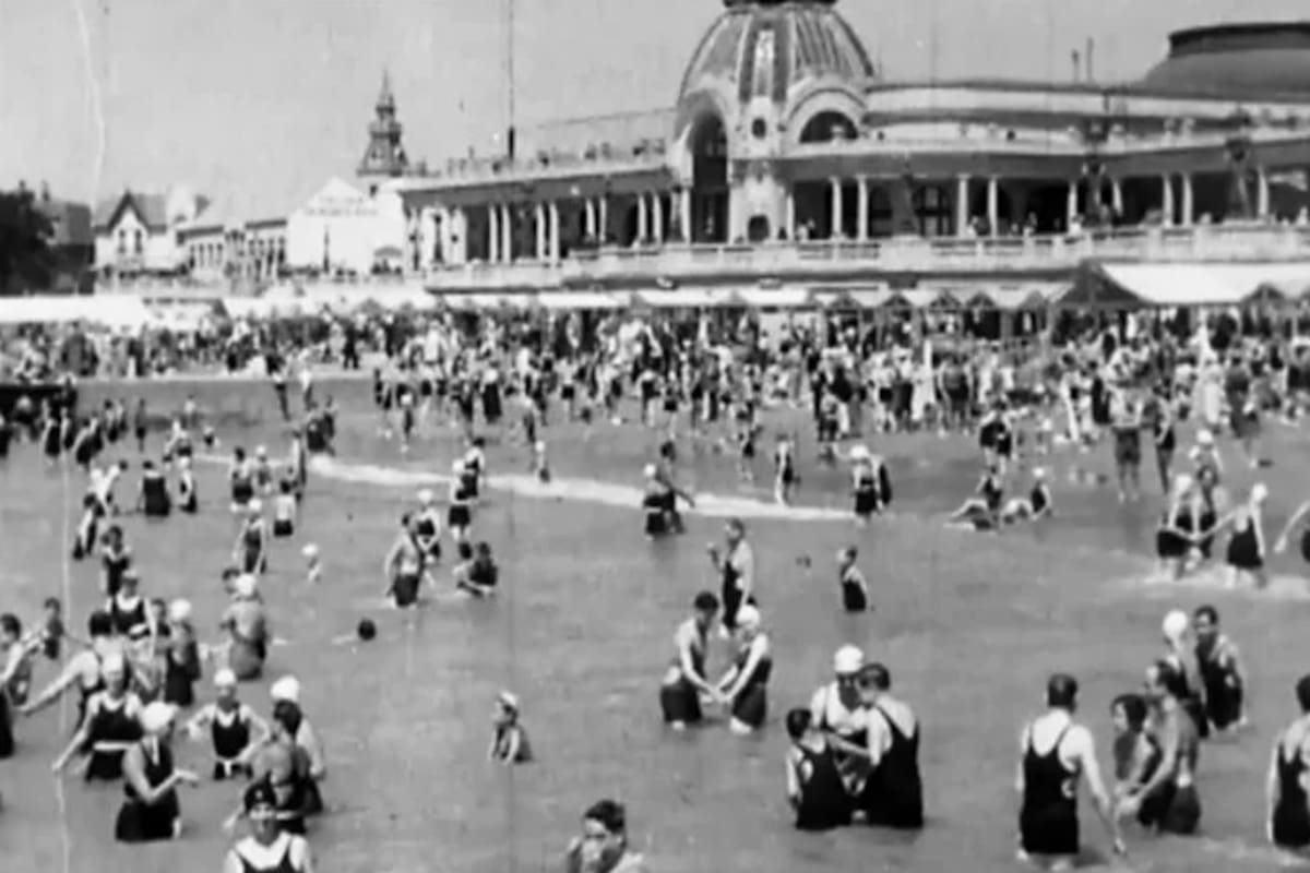 Hay antecedentes de una olas gigantes en Mar del Plata tanto en 1954 como en 1945